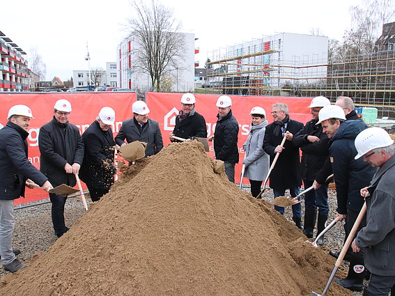 Spatenstich für das neue Gebäude der Medienproduktion