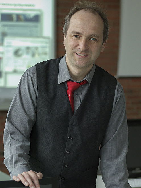 Prof. Dr. Stefan Wolf Bild von Prof. Dr. Stefan Wolf