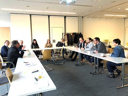 Im angeregten Austausch über die Entwicklung nachhaltiger Strukturen