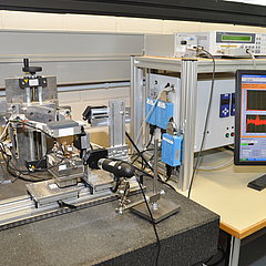 Verschleiß- und Reibkorrosionsprüfstand Verschleiß- und Reibkorrosionsprüfstand