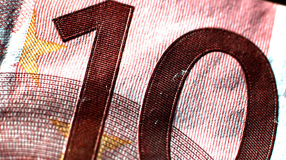 Der Stahlstichdruck auf einer 10-Euro-Banknote.