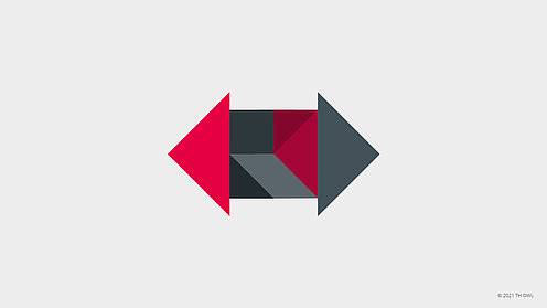 Pfeil mit zwei entgegengesetzten Spitzen, der sich aus den mehrfarbigen geometrischen Formen des Tangrams zusammensetzt Pfeil mit zwei entgegengesetzten Spitzen, der sich aus den mehrfarbigen geometrischen Formen des Tangrams zusammensetzt