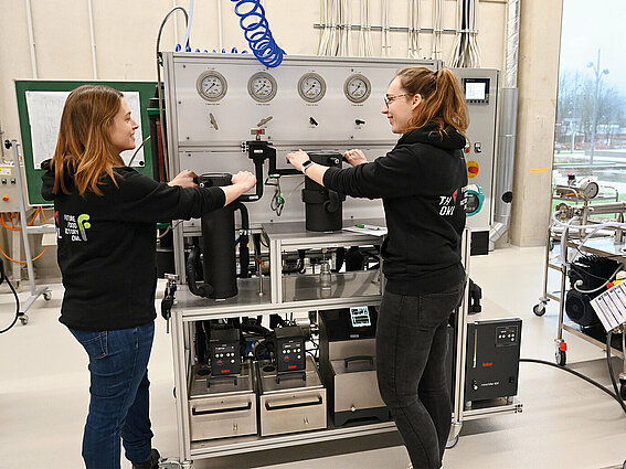 CO2-Extraktionsanlage in der Future Food Factory OWL