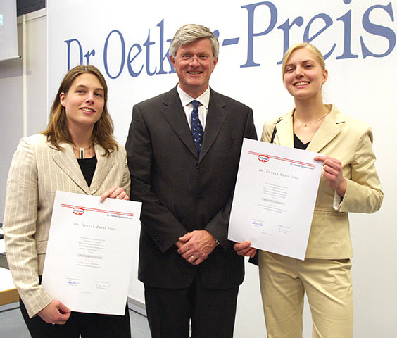 Grafik: Dr. Oetker-Preis 2006 mit Britta Kreienbaum, Rainer Lührs, Anna Rüggemann (v. l)