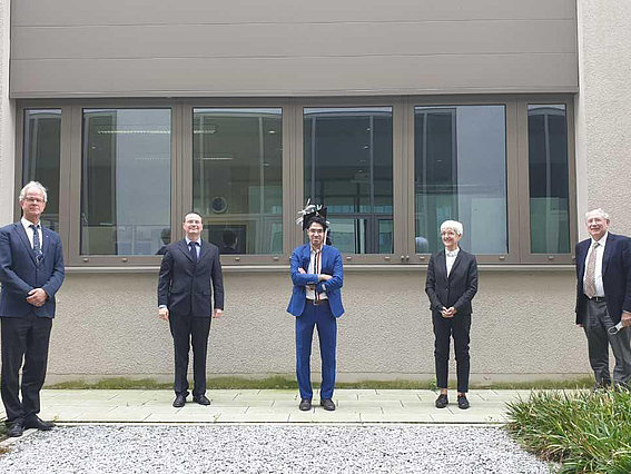 Ali Chitsazan (Mitte) mit Prof. Kabelac, Prof. Klepp, Prof. Glasmacher und Prof. Poll