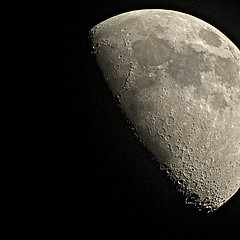 Mond: Takahashi FSQ 106 mit Barlow, Canon Eos 350 Da, 1/125s