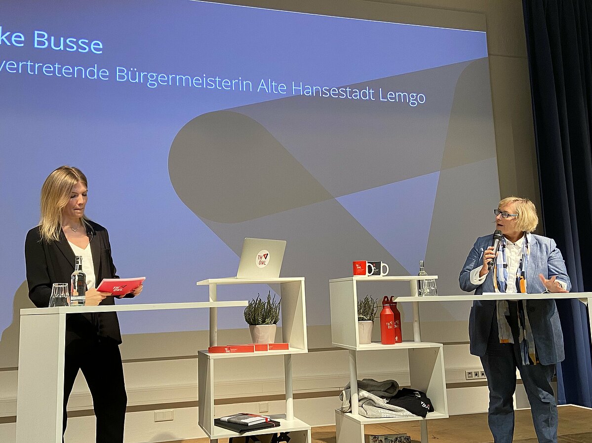 Charline Schreiber und Heike Busse