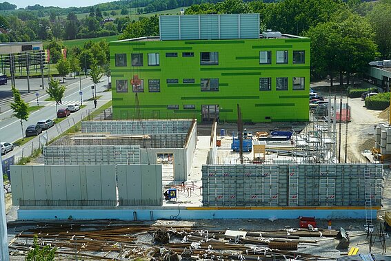 Der Laborneubau für den Fachbereich Life Science Technologies an der Bunsenstraße/Ecke Campusallee geht gut voran.